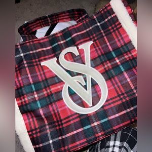 Victoria’s Secret tote bag